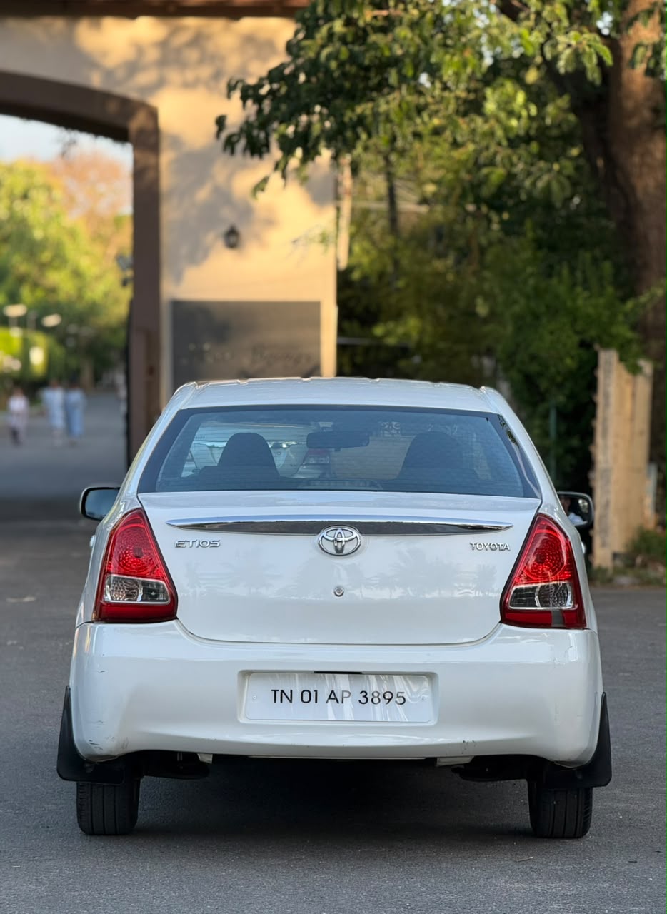 Toyota Etios - Image 2
